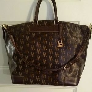 DOONEY & BOURKE TOTE